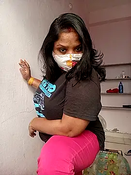 CUTE-LOVE-SWEETS online show from December 17, 2025, 4:51 am