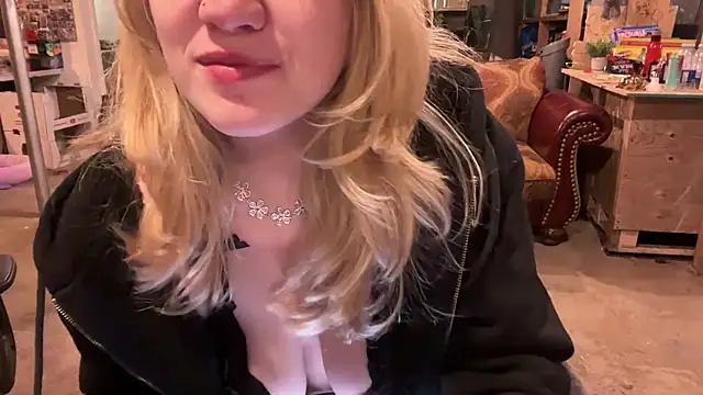 chaton blanche online show from March 2, 2026, 12:02 am