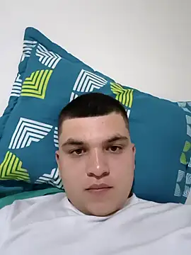 Thomas12sweet online show from November 17, 2025, 8:09 am