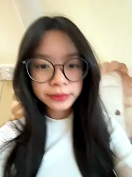 mau155  online show from December 19, 2025, 12:28 am