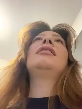 AmberRosewood online show from March 14, 2026, 4:40 am