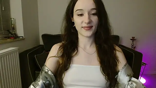 Tinybutt5368 online show from February 19, 2026, 4:58 pm