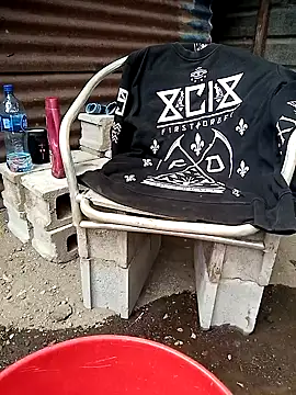 juunioreest online show from November 25, 2025, 5:35 pm