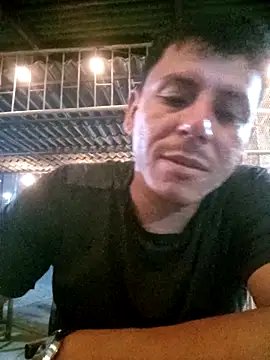 juunioreest online show from December 15, 2025, 11:53 pm