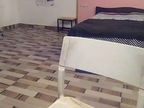 raveena hot online show from August 8, 2026, 4:31 pm