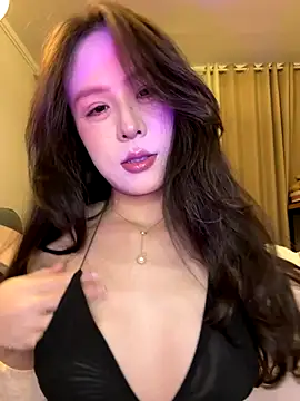 pupu  online show from December 15, 2025, 2:32 pm