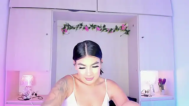 ShirleyJones  online show from November 27, 2025, 8:00 pm