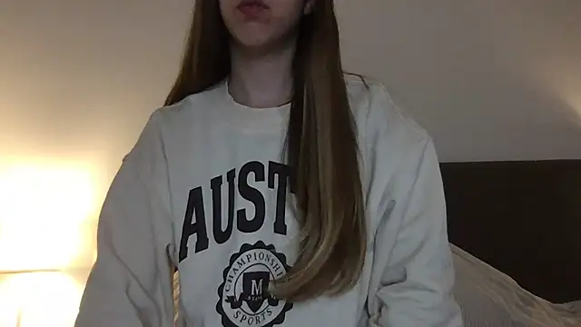 Snapshot of Martimartinaxx chatting on March 30, 2026, 8:54 pm Martimartinaxx online show from March 30, 2026, 8:54 pm