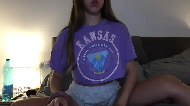Martimartinaxx online show from July 14, 2026, 8:47 pm