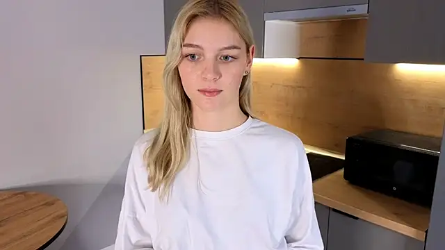 DebraVaughn online show from December 1, 2025, 6:13 pm