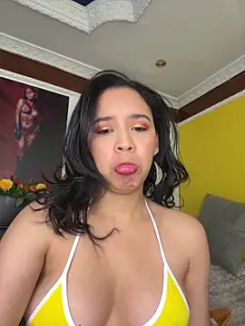 Esmerald 1111 online show from March 11, 2026, 12:33 pm