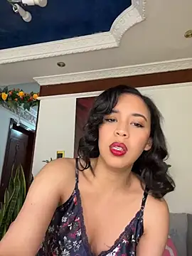 Esmerald 1111 online show from June 12, 2026, 11:53 am
