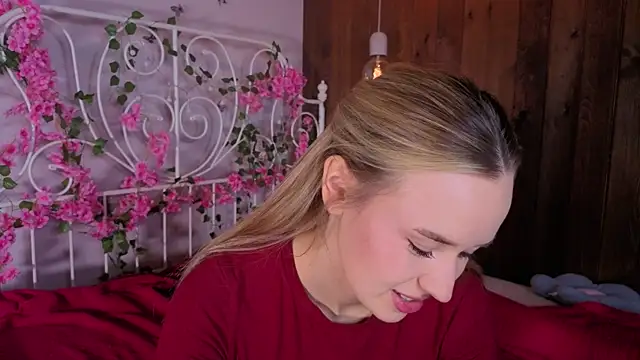 KristleKirst online show from November 25, 2025, 12:16 pm