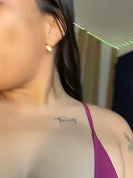 ArielleMillerr- online show from November 25, 2025, 5:46 pm