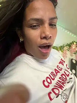 ArielleMillerr- online show from June 16, 2026, 7:16 pm