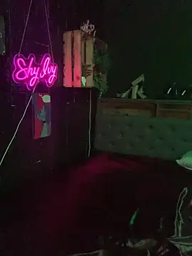 Shy-Ivy online show from April 9, 2026, 8:14 pm