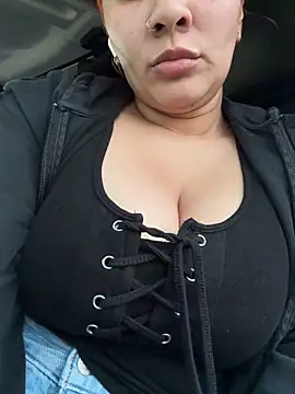 Snapshot of yesslove chatting on February 4, 2026, 1:22 am yesslove online show from February 4, 2026, 1:22 am