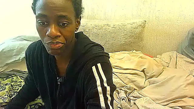 BrunetteNaomi8 online show from June 30, 2026, 7:59 pm