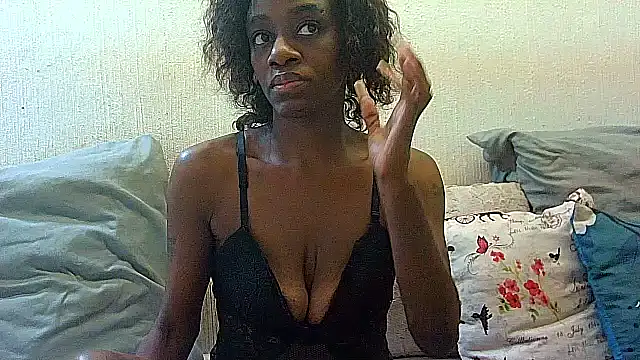 BrunetteNaomi8 online show from July 29, 2026, 9:51 am