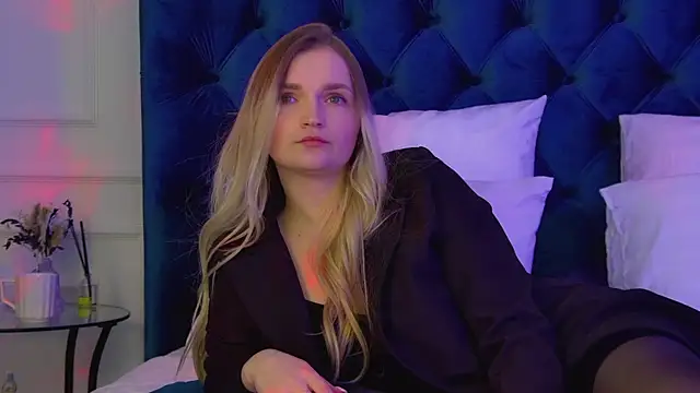 AnnyRaii online show from March 14, 2026, 6:02 pm