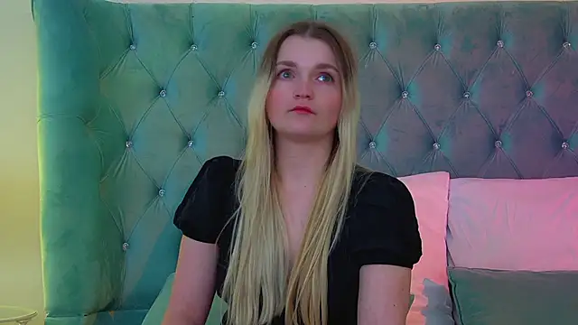 AnnyRaii online show from March 21, 2026, 6:22 pm