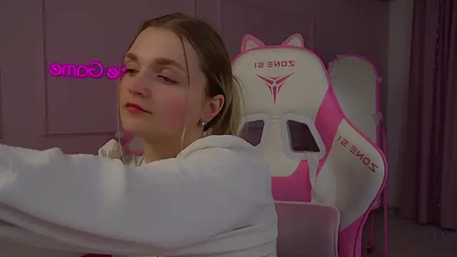 AnnyRaii online show from March 22, 2026, 6:11 pm