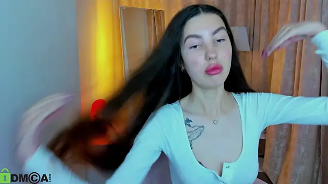 LiraRevery online show from December 2, 2025, 12:05 am