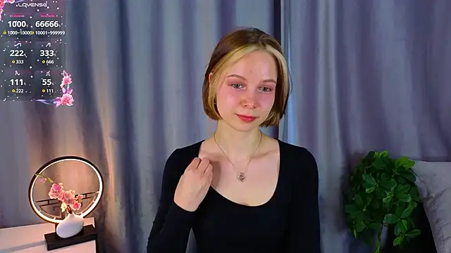 UmbraVelour online show from February 5, 2026, 1:05 pm