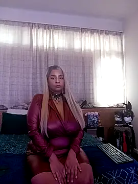 LaReineCleo online show from May 11, 2026, 10:21 am