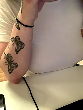 Snapshot of Ghostbaby02 chatting on December 18, 2025, 1:50 pm Ghostbaby02 online show from December 18, 2025, 1:50 pm