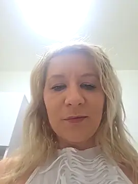 Snapshot of KaylinJan chatting on March 20, 2026, 5:12 am KaylinJan online show from March 20, 2026, 5:12 am