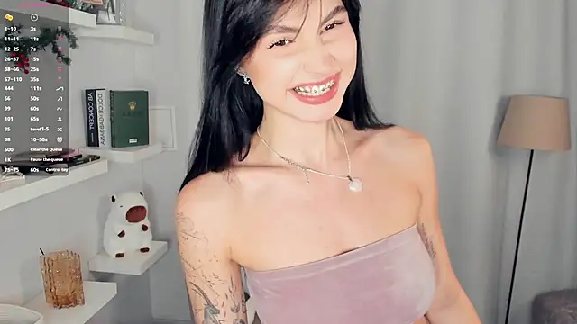 FeliciaKogen online show from June 16, 2026, 8:39 am
