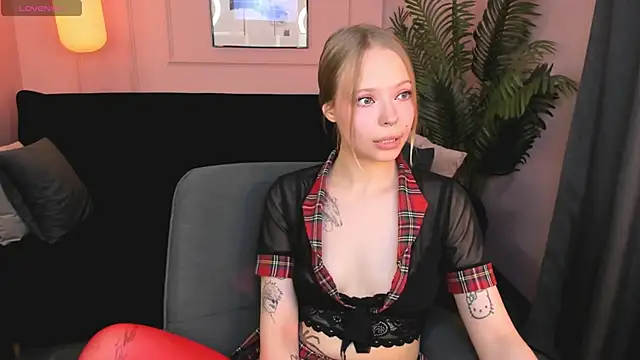 lucy loy online show from May 17, 2026, 7:28 am