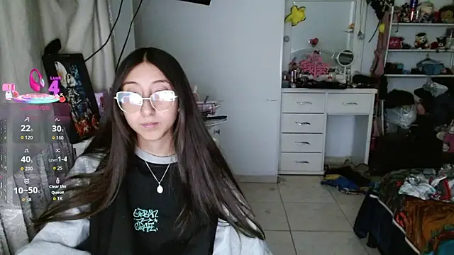 Nanylux online show from December 21, 2025, 3:13 am