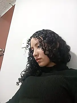 pettymoon1 online show from January 9, 2026, 9:27 pm