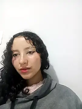 pettymoon1 online show from January 13, 2026, 8:47 pm