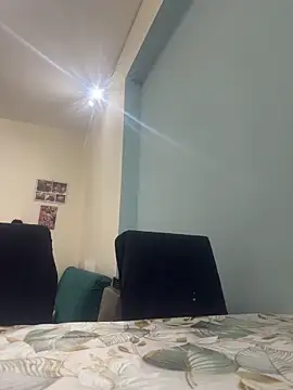 Snapshot of InnerRiver64 chatting on November 20, 2025, 7:46 pm InnerRiver64 online show from November 20, 2025, 7:46 pm