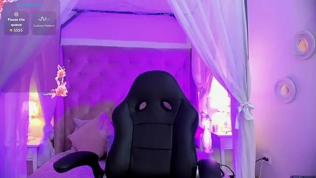 Snapshot of Annie_Petters chatting on February 2, 2026, 12:48 pm Annie Petters online show from February 2, 2026, 12:48 pm