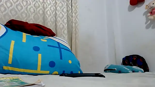 ebony cristal 1 online show from March 3, 2026, 3:12 am