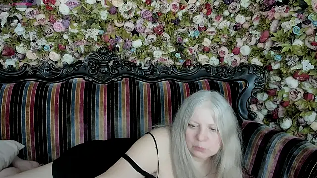 mariabelladonna online show from May 2, 2026, 10:09 am