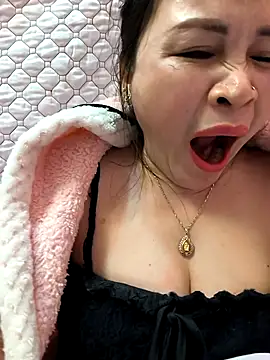 Snapshot of dis_princess chatting on December 4, 2025, 3:32 pm dis princess online show from December 4, 2025, 3:32 pm