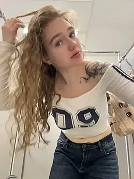 RussianWoman online show from June 7, 2026, 2:27 am