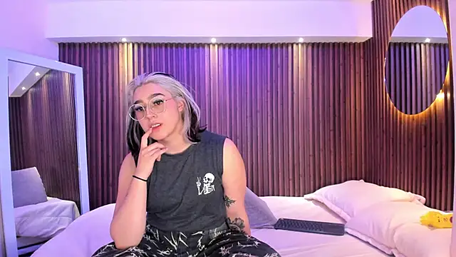 GabyRose9 online show from April 23, 2026, 8:22 pm