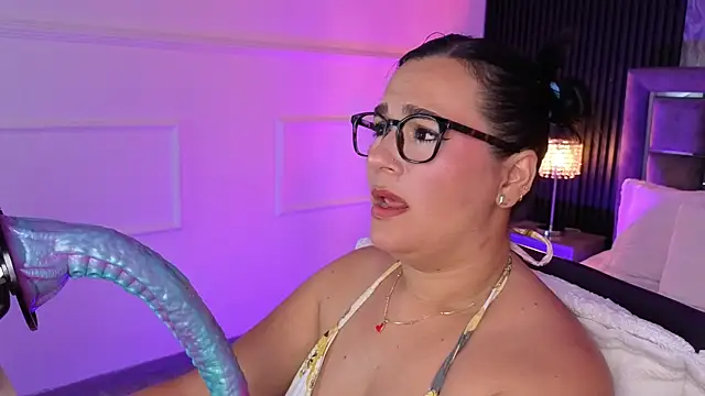Sienarosewood online show from July 24, 2026, 3:59 am