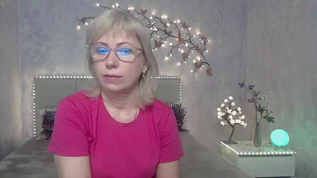 LaurenWishy online show from March 24, 2026, 6:18 am