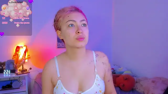 MarieTaylor  online show from June 8, 2026, 6:41 pm