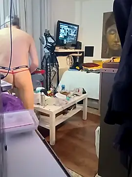 xelyber online show from April 10, 2026, 10:25 pm