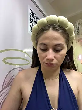 MiaWhiteBunny online show from June 24, 2026, 9:03 pm