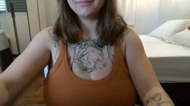 xxxluana online show from December 18, 2025, 2:12 pm