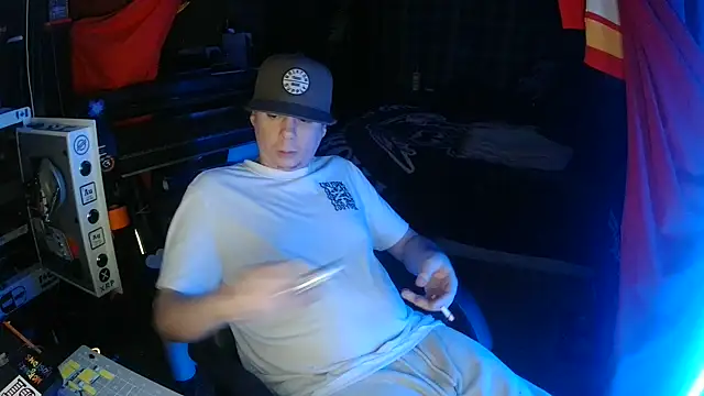 Bowerboi online show from November 30, 2025, 3:10 am